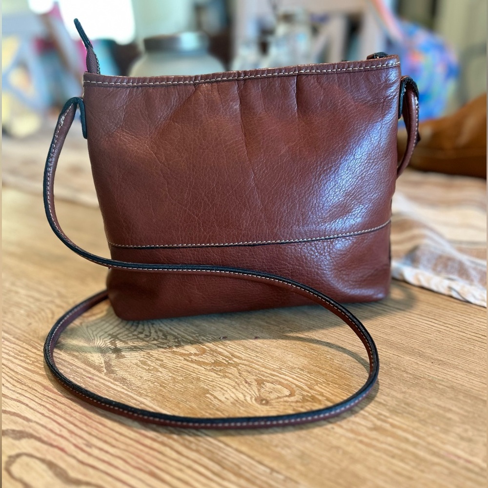 Margot leather crossbody bag
